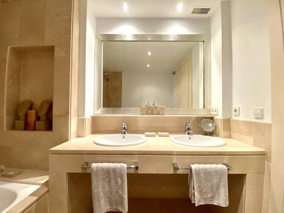 Yolo Spaces - Sotogrande Sea View Penthouse San Roque  Εξωτερικό φωτογραφία